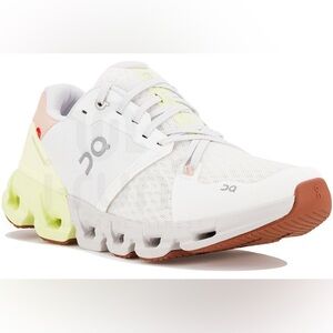 On Cloudflyer 4 Athletic Shoes, size 8